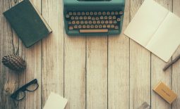typewriter-desk - pixababy free photo